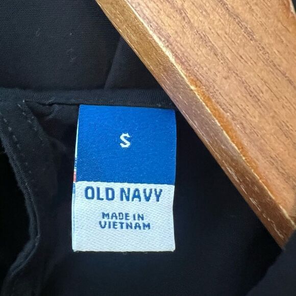 Old Navy Black Fit & Flare Flutter Sleeve Tiered Smocked Midi Dress - Picture 6 of 7